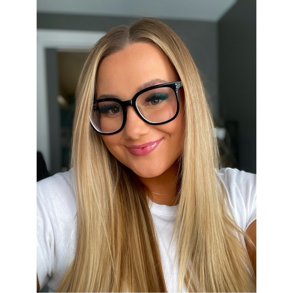 Meet your Posher, Allegra - Picture 1 of 1